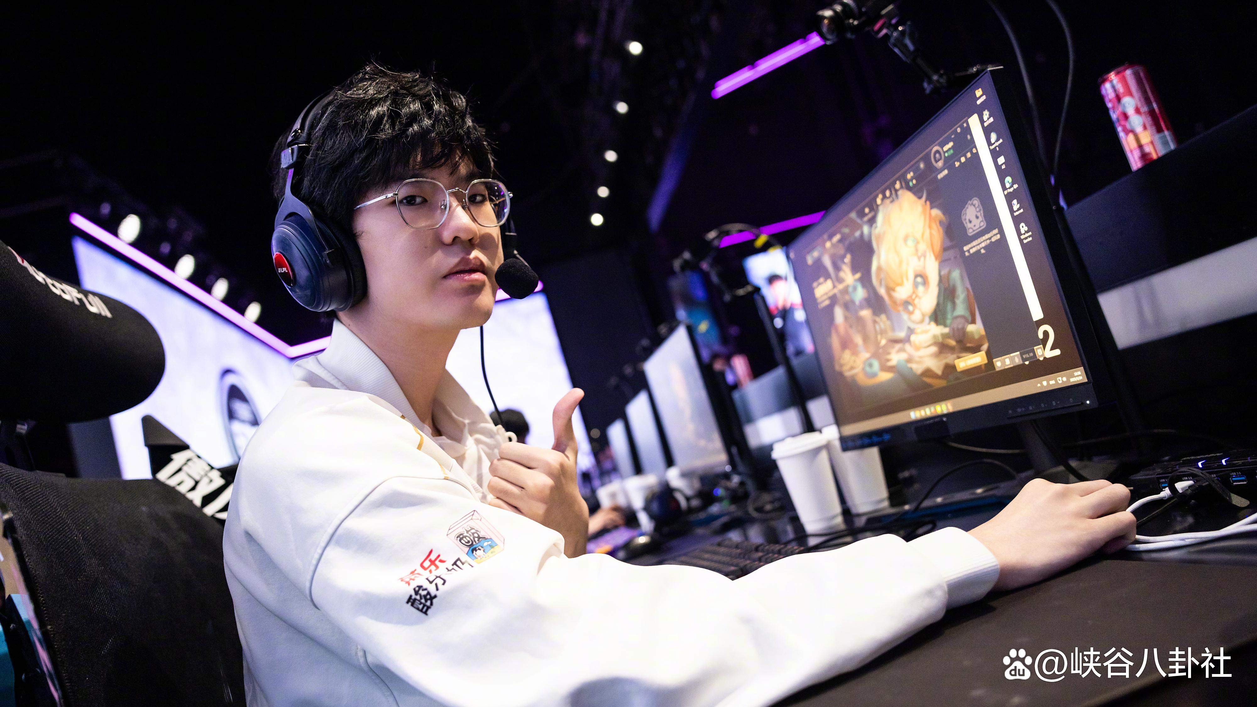 开云体育-FPX教练压力巨大！，Rookie遭遇十二持续失利引发球迷热议的简单介绍