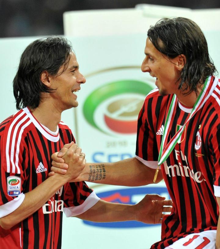 vip 注册地址-包含AC米兰训练开放日；赛前手感冰凉引欢呼；国王杯在即；临场指挥获称赞的词条