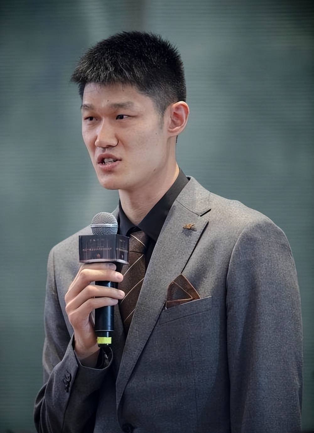 里程碑夜！浙江队主帅复盘，欧篮联国际比赛日刷纪录，媒体盛赞，资深球员宣示担当(cba里程碑数据排行榜)