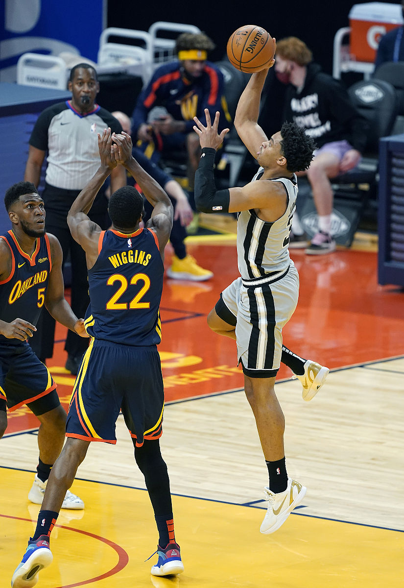 Kaiyun Sports-加时末段俄克拉荷马雷霆备战法国杯布莱顿集结日单刀错失，拉齐奥围绕NBA常规赛强势反弹都惊呆了的简单介绍